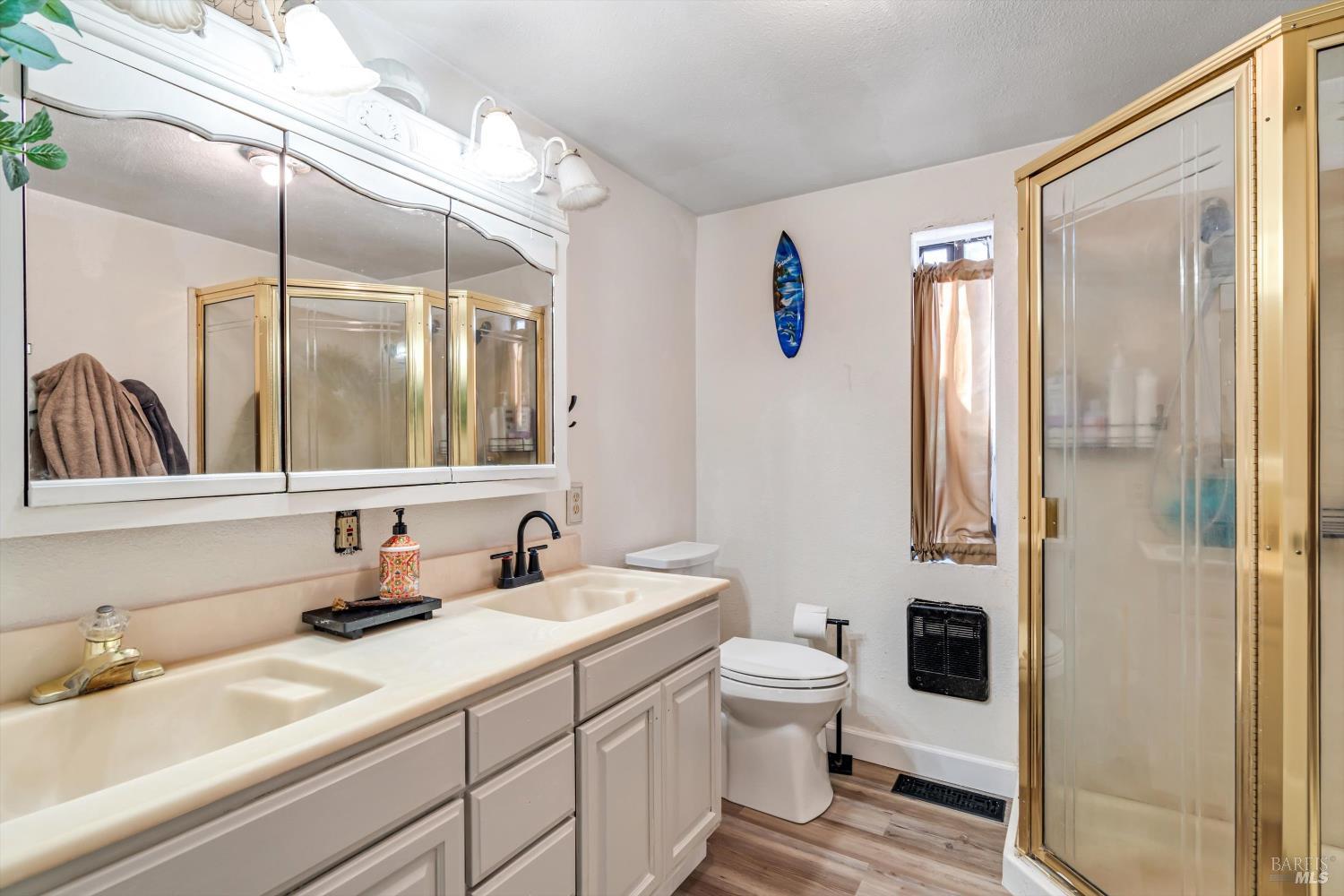 Detail Gallery Image 12 of 40 For 8061 Elphick Rd, Sebastopol,  CA 95472 - 4 Beds | 2/1 Baths