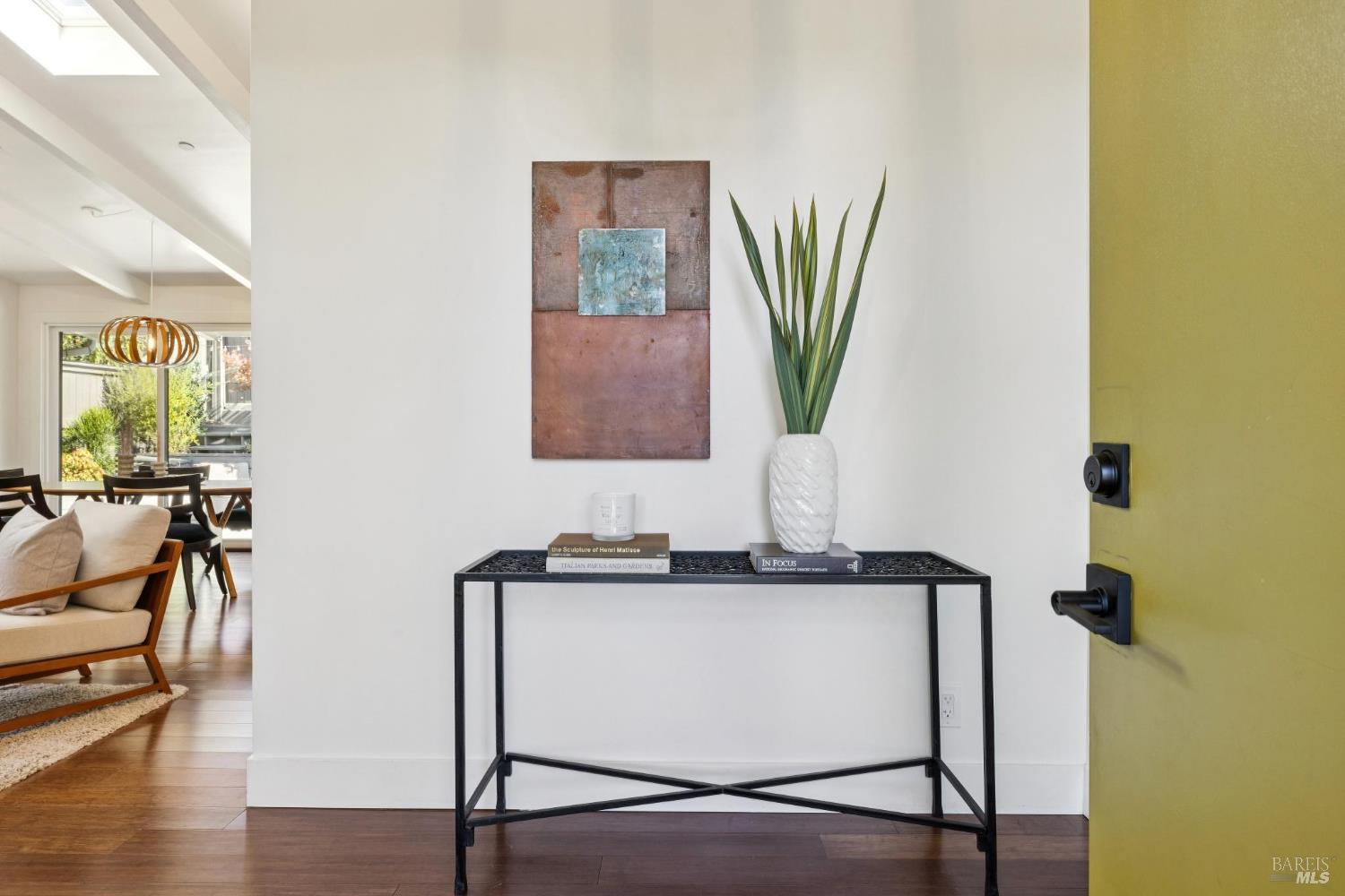 Detail Gallery Image 11 of 48 For 576 Wakerobin Ln, San Rafael,  CA 94903 - 3 Beds | 2 Baths