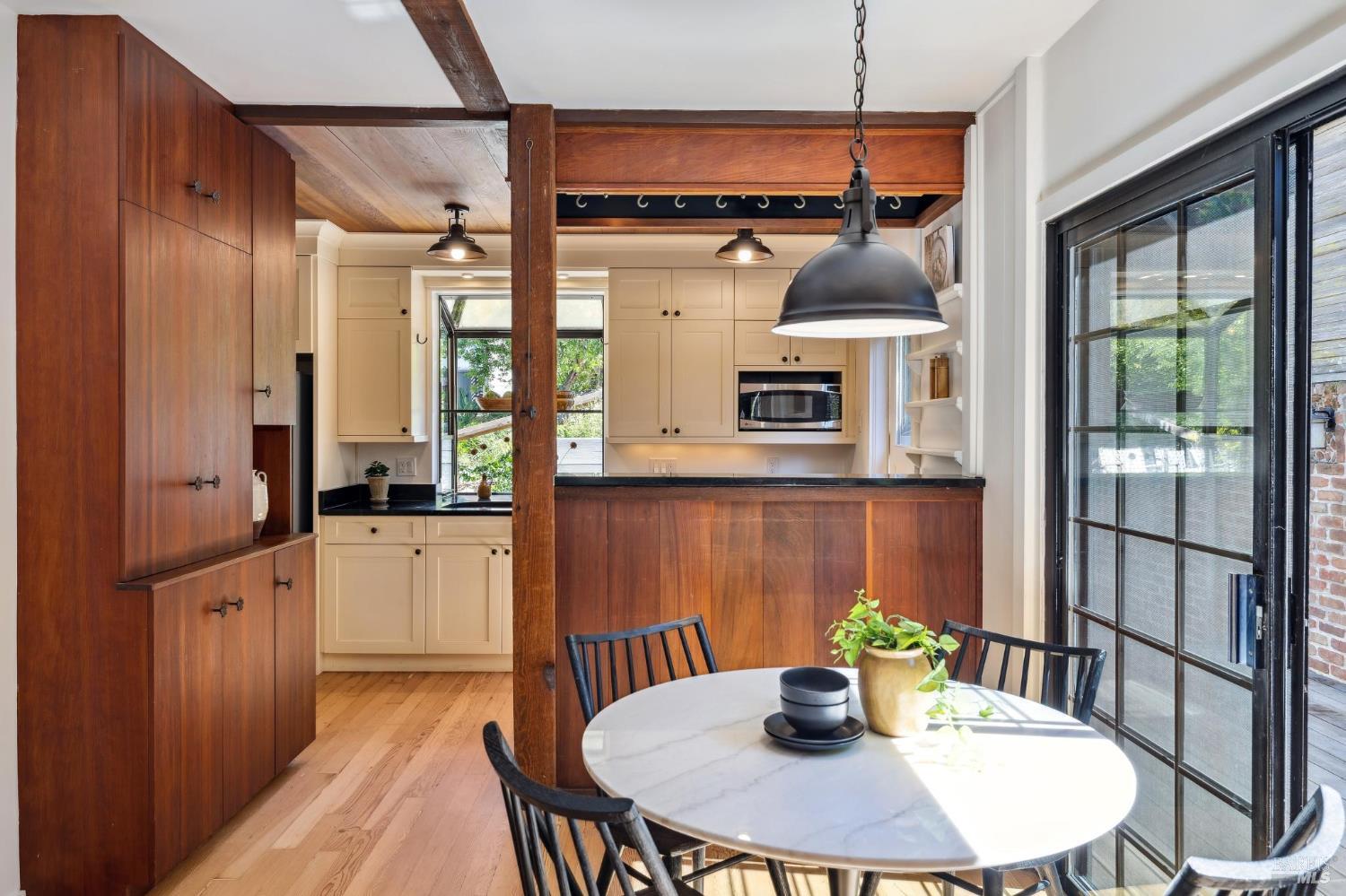 Detail Gallery Image 14 of 43 For 274 Sausalito St, Corte Madera,  CA 94925 - 2 Beds | 1 Baths