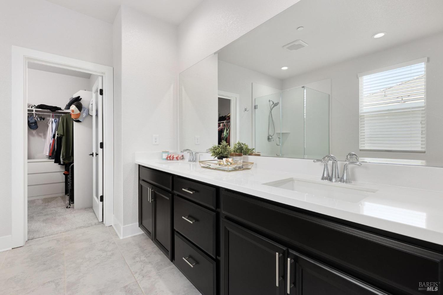 Detail Gallery Image 23 of 49 For 816 Cosmos Dr, Vacaville,  CA 95687 - 3 Beds | 2/1 Baths
