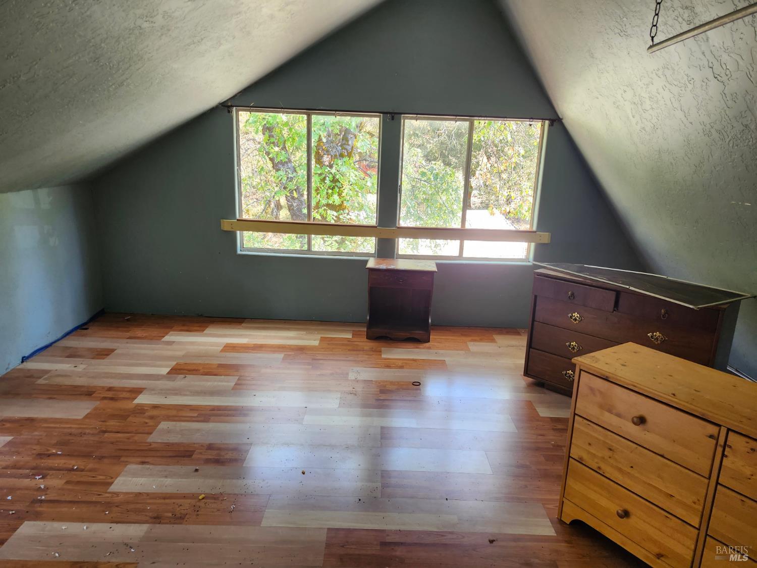 Detail Gallery Image 10 of 15 For 5635 Iron Peak Rd, Laytonville,  CA 95454 - 1 Beds | 1 Baths