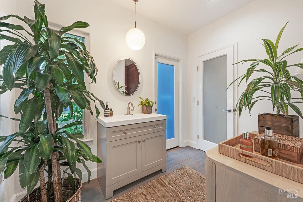 Detail Gallery Image 26 of 40 For 14282 Highland Ave, Guerneville,  CA 95446 - 1 Beds | 1/1 Baths