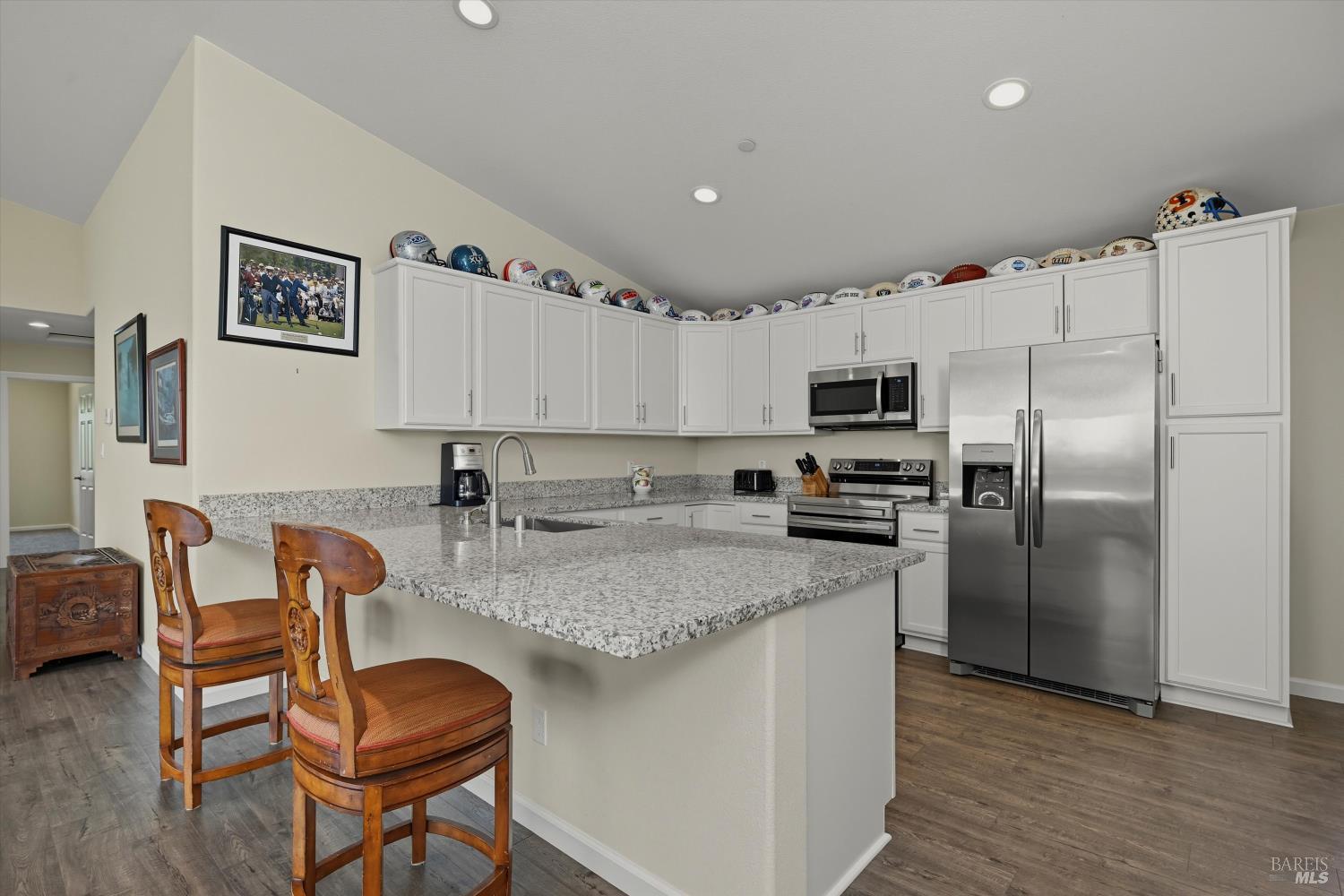 Detail Gallery Image 10 of 40 For 9781 Venturi Dr, Cobb,  CA 95426 - 4 Beds | 2/1 Baths