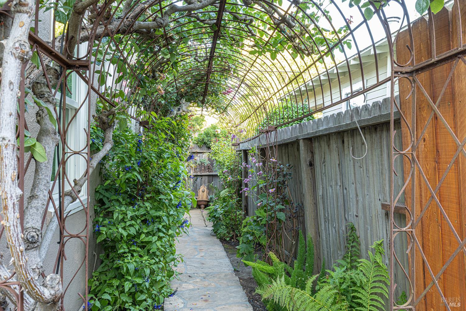 Detail Gallery Image 48 of 49 For 747 Seymour St, Napa,  CA 94559 - 2 Beds | 1/1 Baths