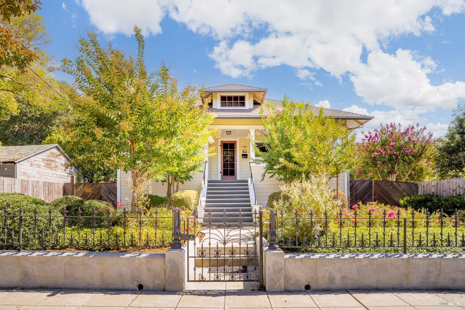 Detail Gallery Image 1 of 94 For 362 Jefferson St, Napa,  CA 94559 - 2 Beds | 2 Baths