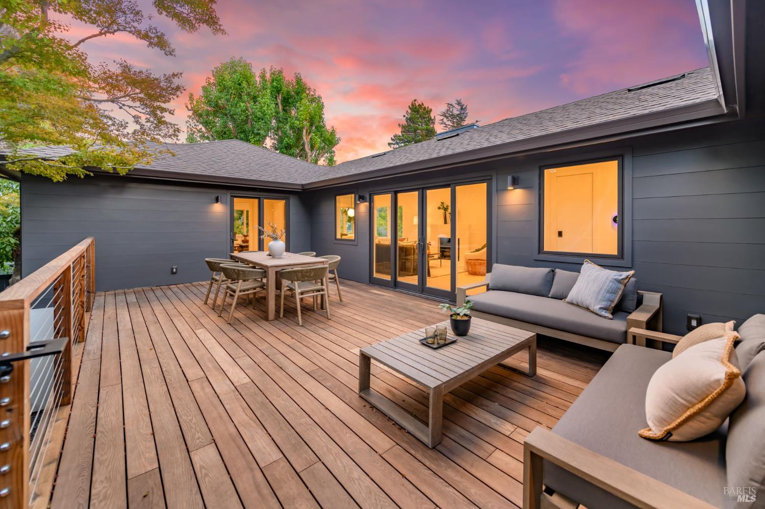 Detail Gallery Image 15 of 72 For 402 Alexander Ave, Larkspur,  CA 94939 - 5 Beds | 3/1 Baths