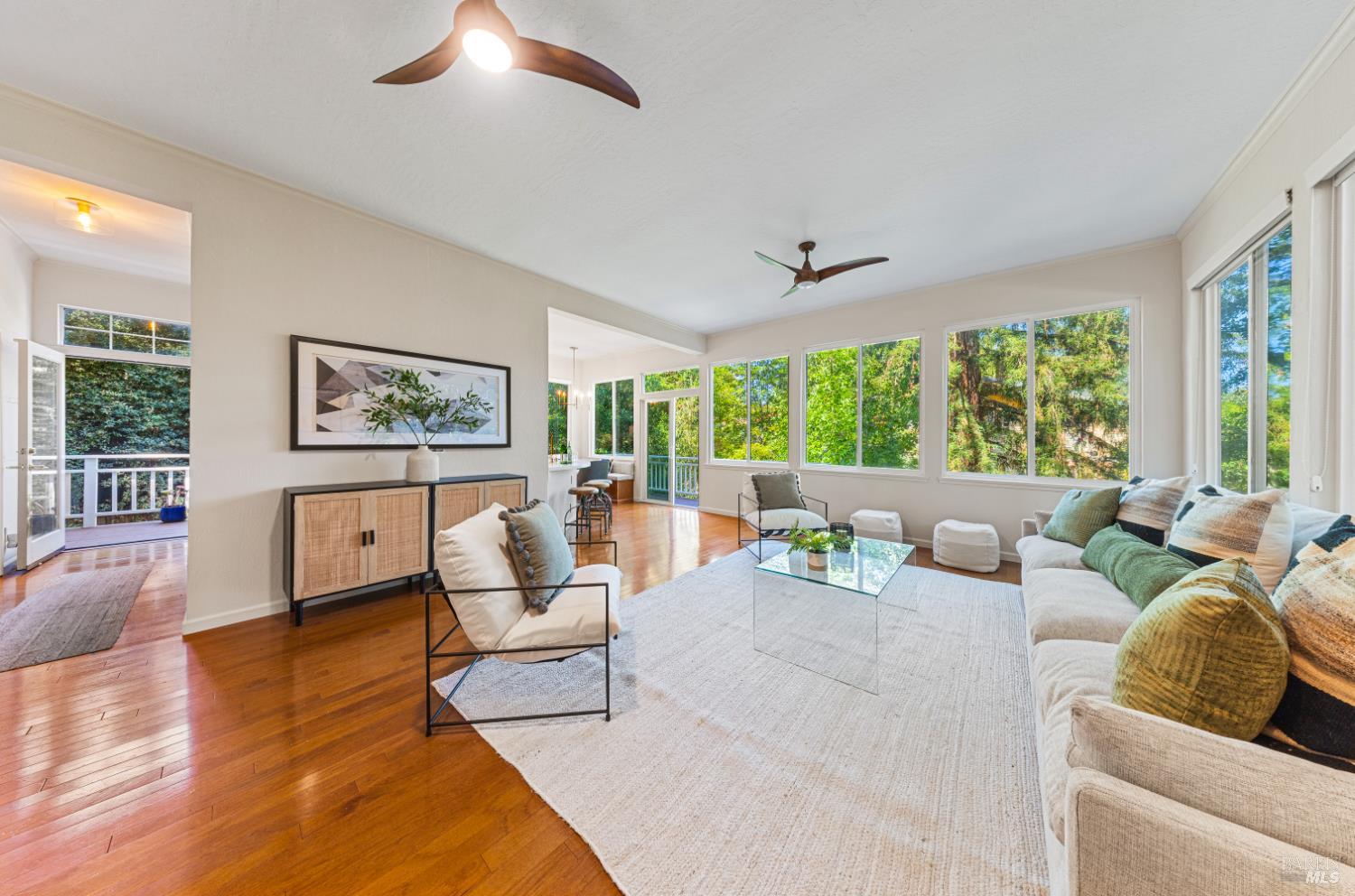 Detail Gallery Image 9 of 40 For 43 Creek Rd, San Anselmo,  CA 94960 - 3 Beds | 2/1 Baths