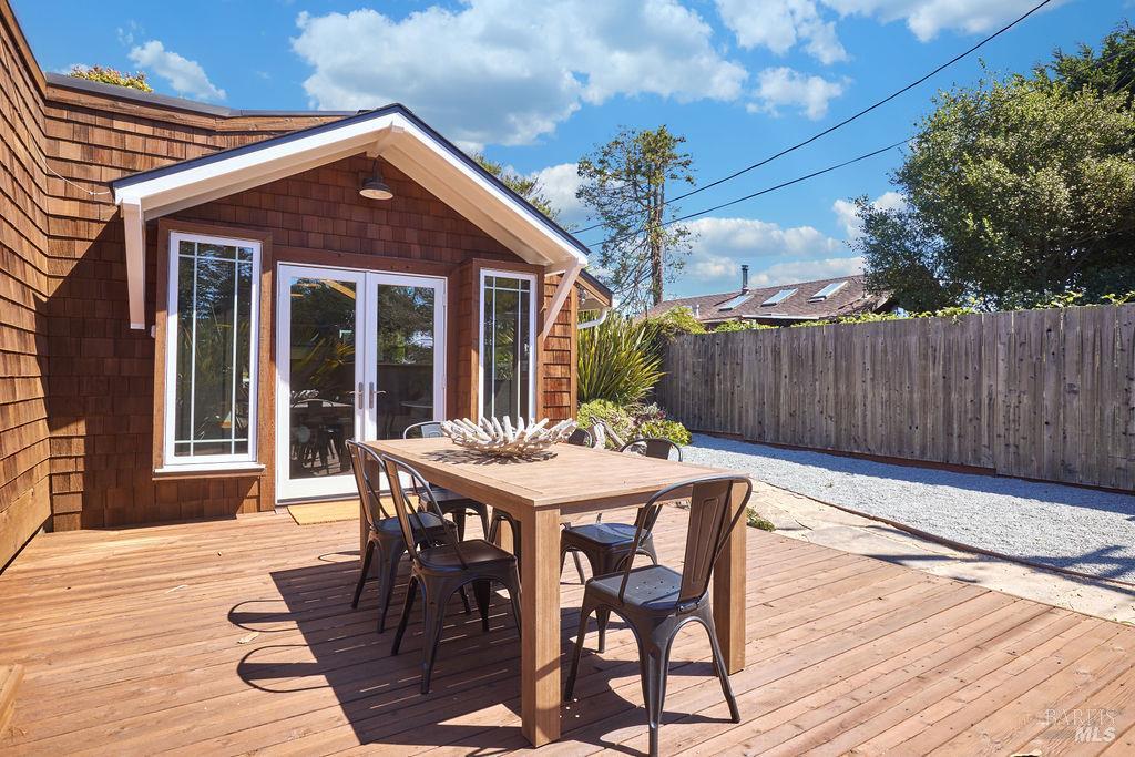Detail Gallery Image 2 of 56 For 130 Juniper Rd, Bolinas,  CA 94924 - 2 Beds | 1/1 Baths