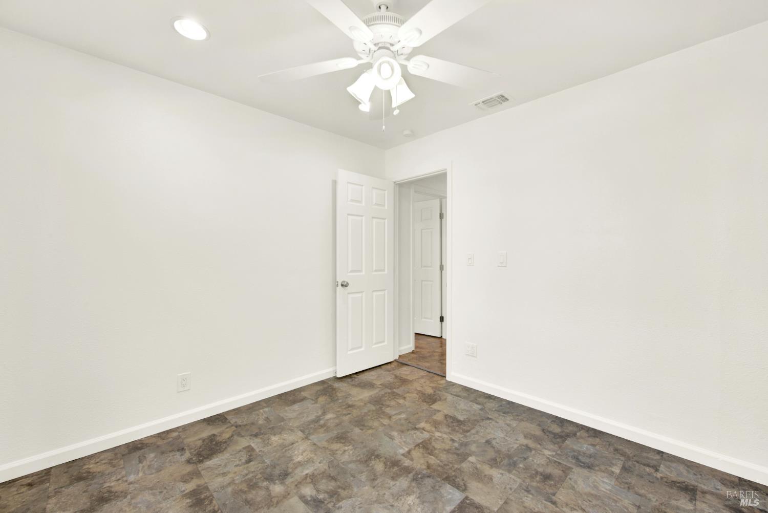 Detail Gallery Image 44 of 56 For 640 Berkshire Dr, Dixon,  CA 95620 - 4 Beds | 2 Baths