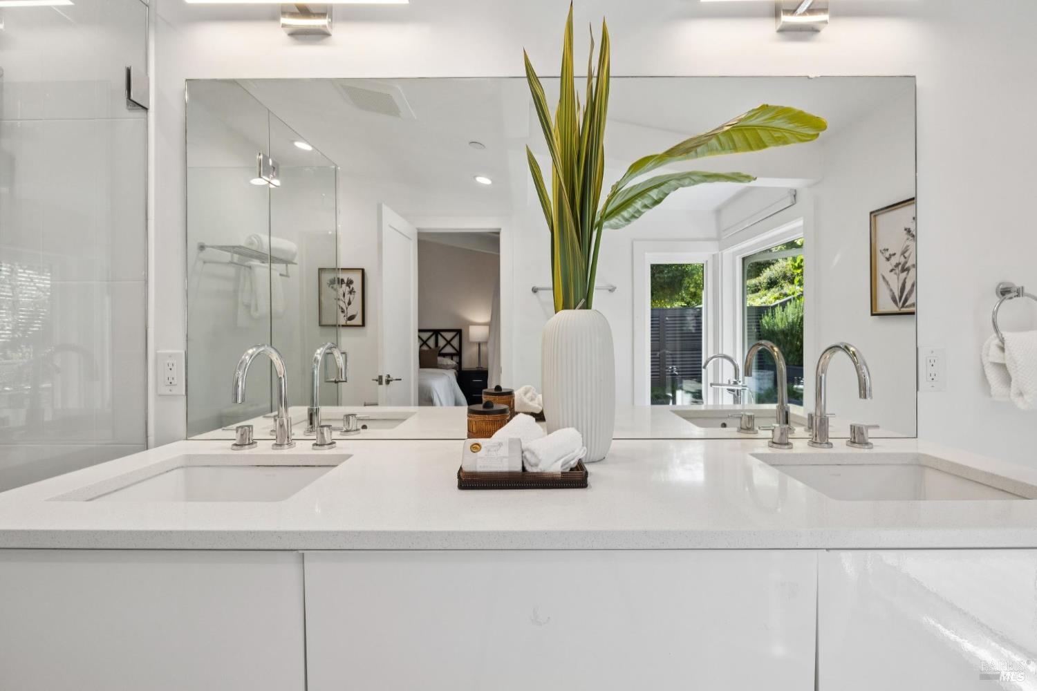 Detail Gallery Image 34 of 48 For 576 Wakerobin Ln, San Rafael,  CA 94903 - 3 Beds | 2 Baths