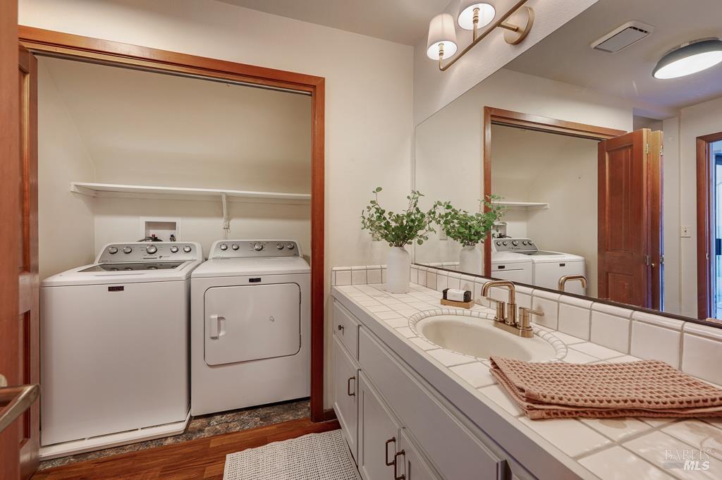 Detail Gallery Image 22 of 48 For 6417 Timber Springs Ct, Santa Rosa,  CA 95409 - 3 Beds | 2/2 Baths