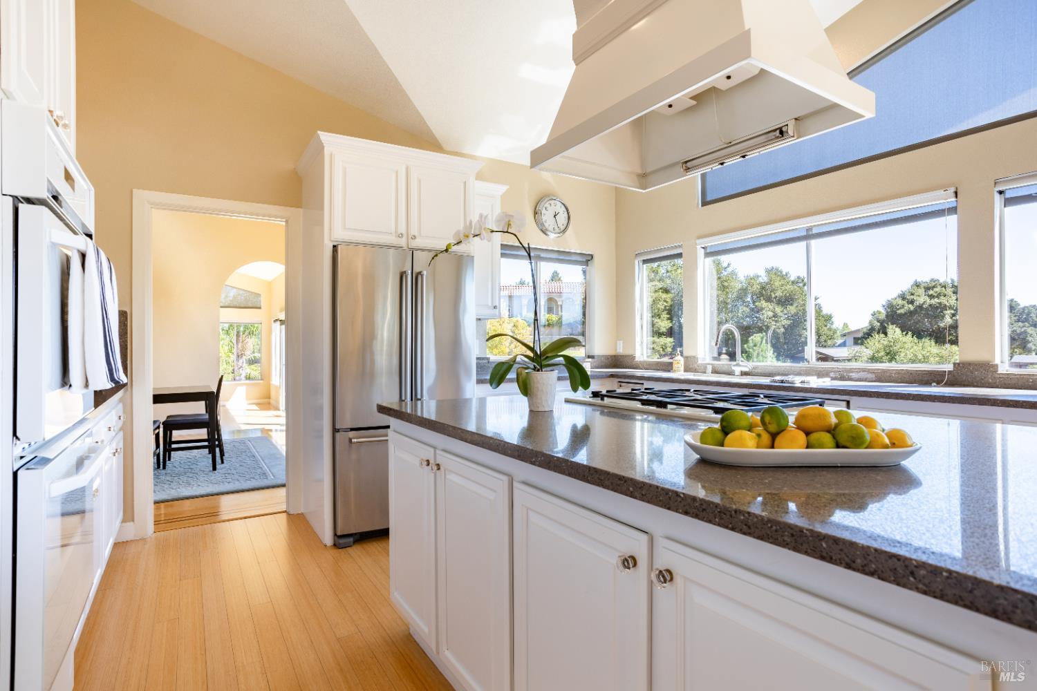 Detail Gallery Image 6 of 62 For 2901 Las Gallinas Ave, San Rafael,  CA 94903 - 4 Beds | 3/1 Baths