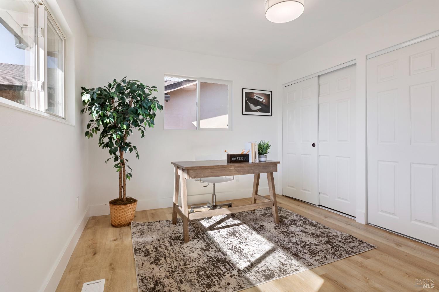 Detail Gallery Image 11 of 21 For 773 Ernest Dr, Sonoma,  CA 95476 - 4 Beds | 2 Baths