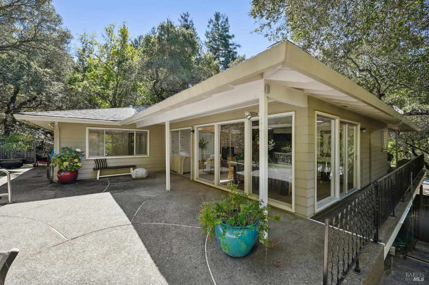 Detail Gallery Image 44 of 74 For 135 Spring Grove Ave, San Rafael,  CA 94901 - 6 Beds | 5/2 Baths