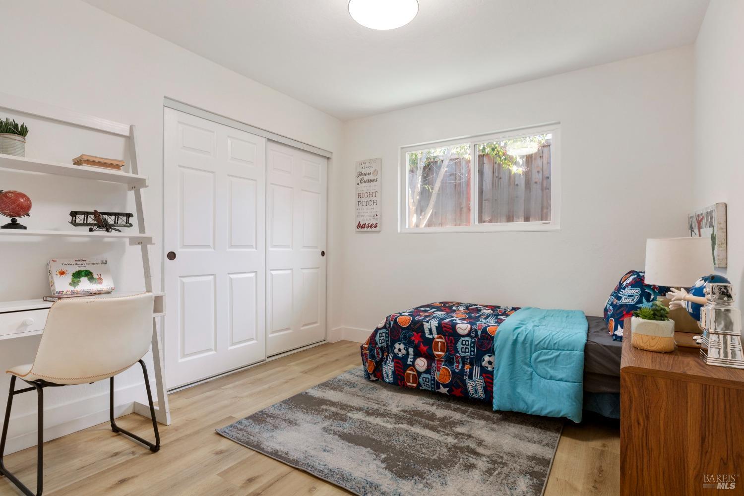 Detail Gallery Image 13 of 21 For 773 Ernest Dr, Sonoma,  CA 95476 - 4 Beds | 2 Baths