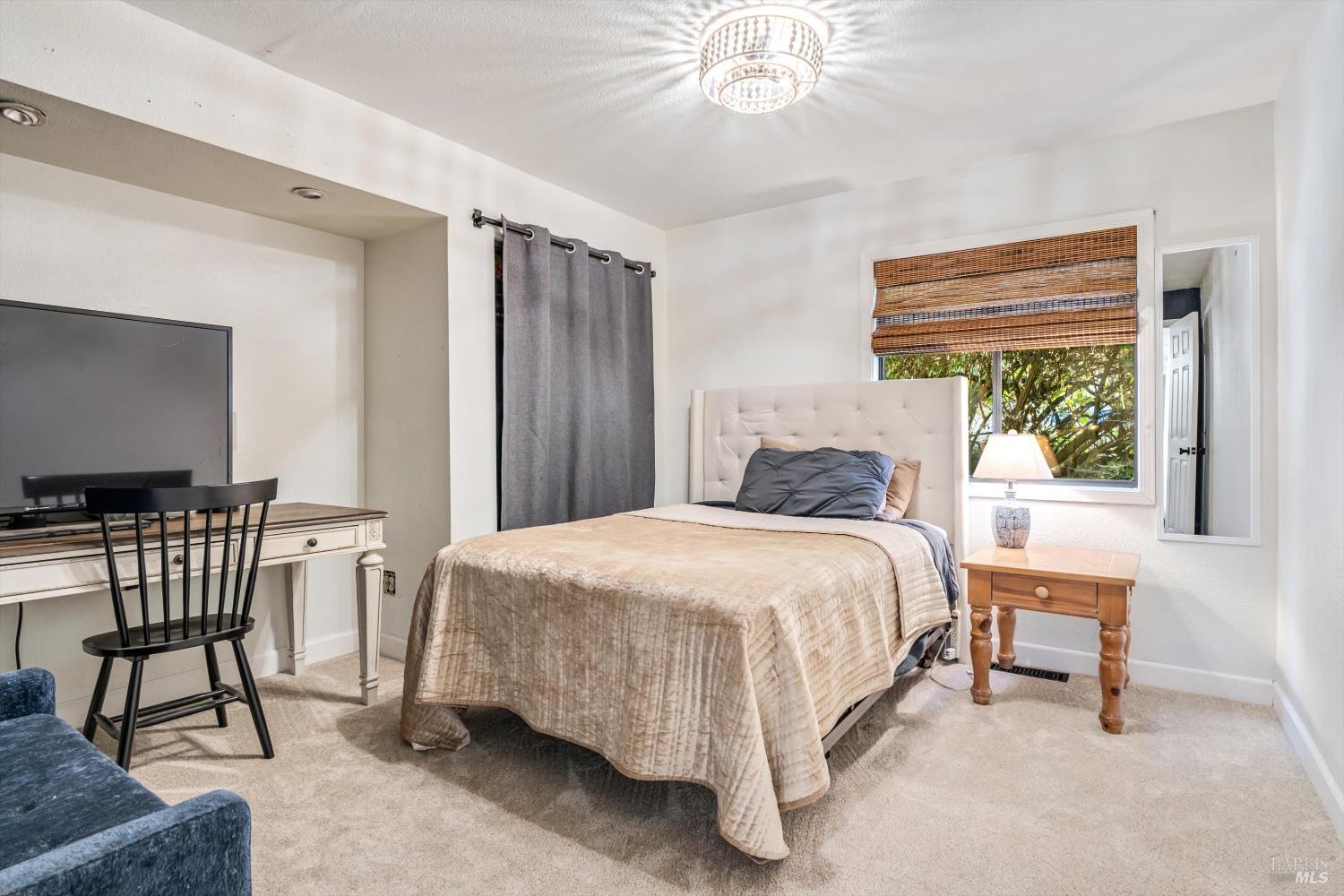Detail Gallery Image 13 of 40 For 8061 Elphick Rd, Sebastopol,  CA 95472 - 4 Beds | 2/1 Baths