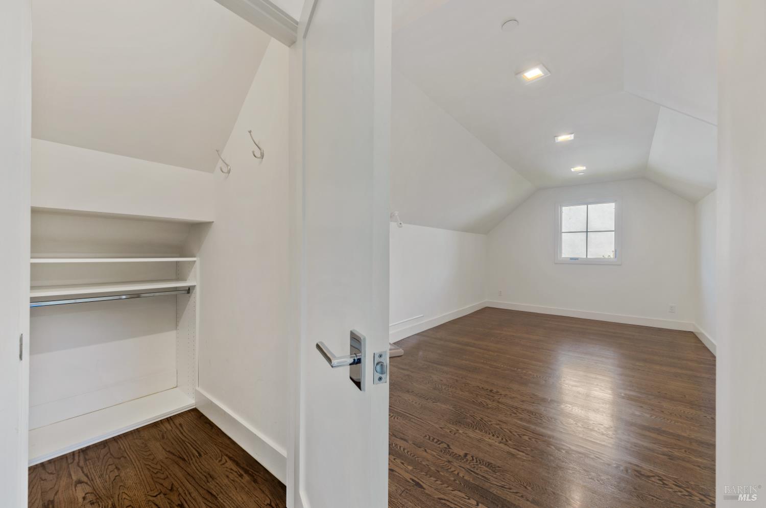 Detail Gallery Image 22 of 39 For 137 Granada Dr, Corte Madera,  CA 94925 - 4 Beds | 4 Baths