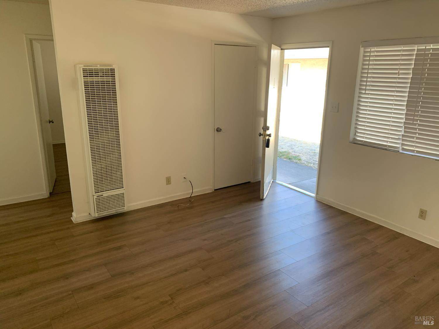 Detail Gallery Image 4 of 9 For 205 Alaska Ave, Fairfield,  CA 94533 - – Beds | – Baths