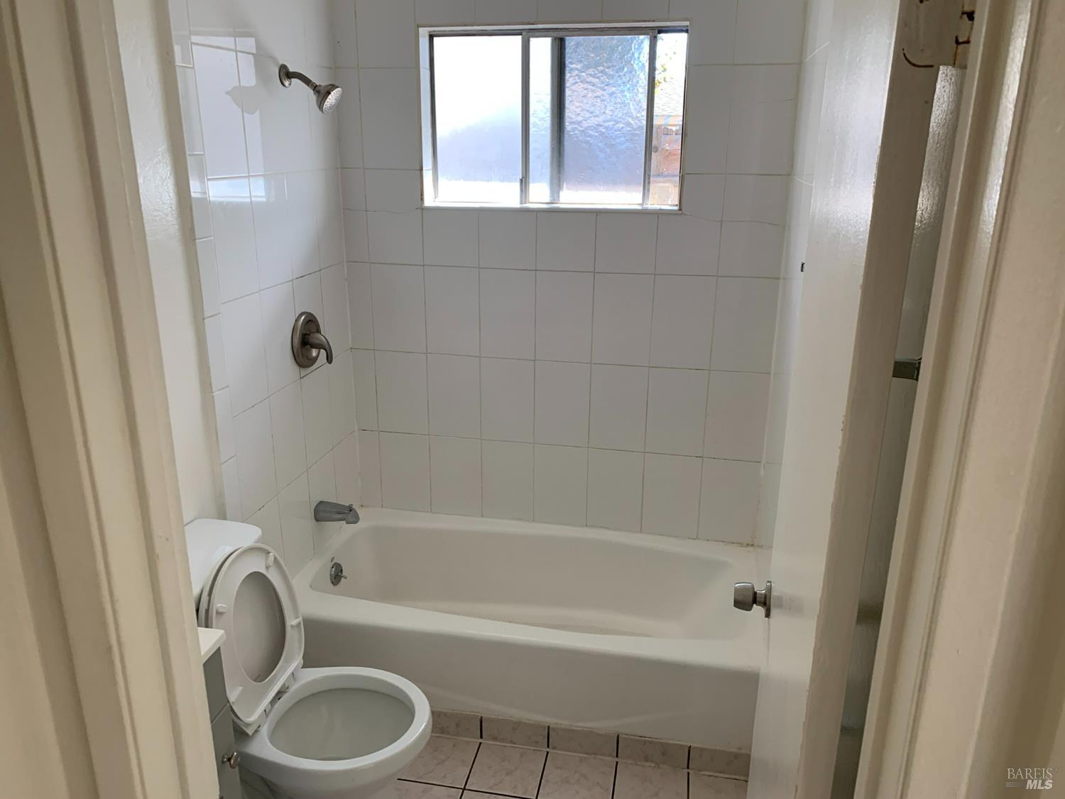 Detail Gallery Image 7 of 9 For 205 Alaska Ave, Fairfield,  CA 94533 - – Beds | – Baths