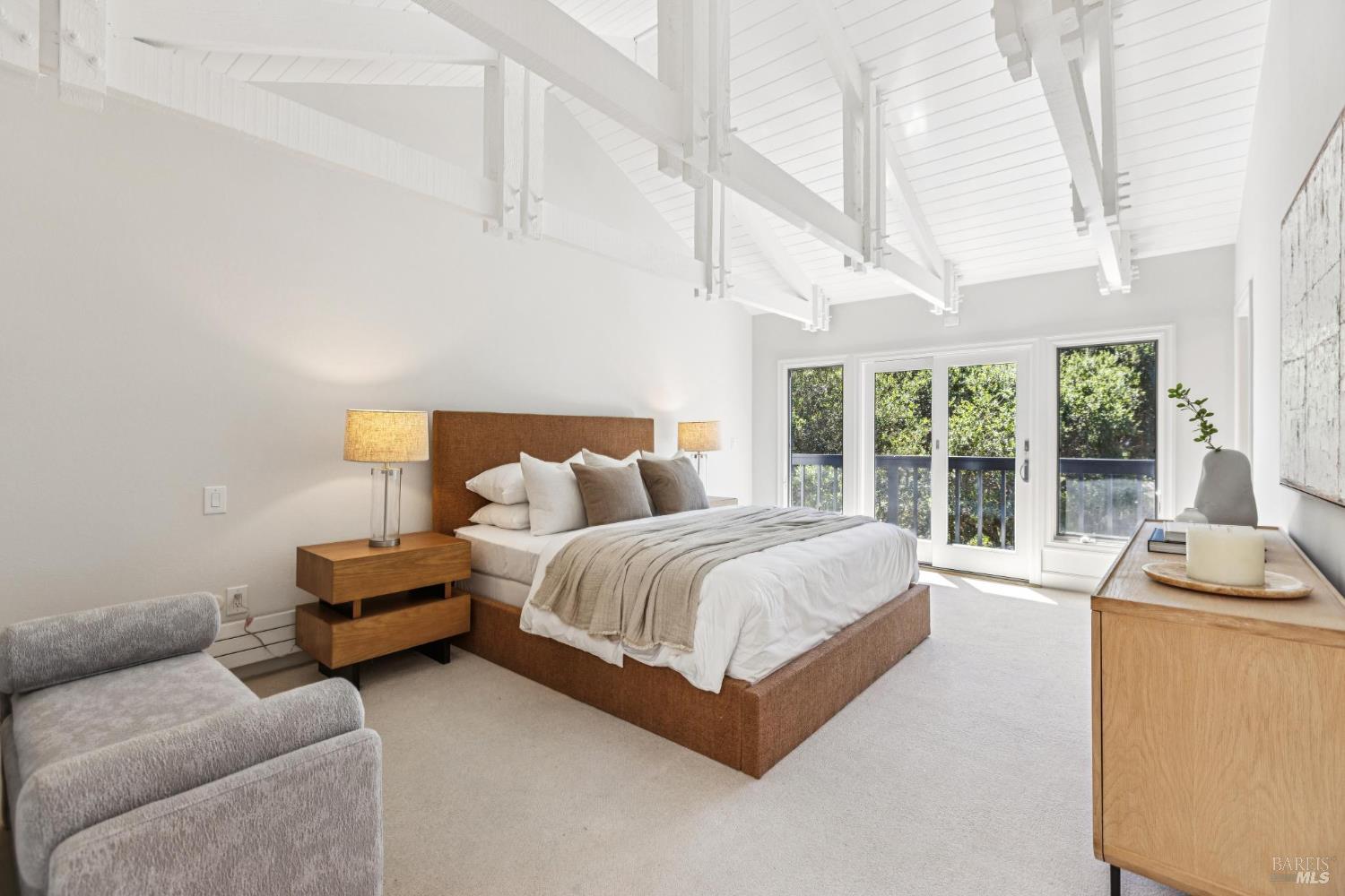 Detail Gallery Image 22 of 51 For 12 Tara View Rd, Belvedere Tiburon,  CA 94920 - 3 Beds | 2/1 Baths
