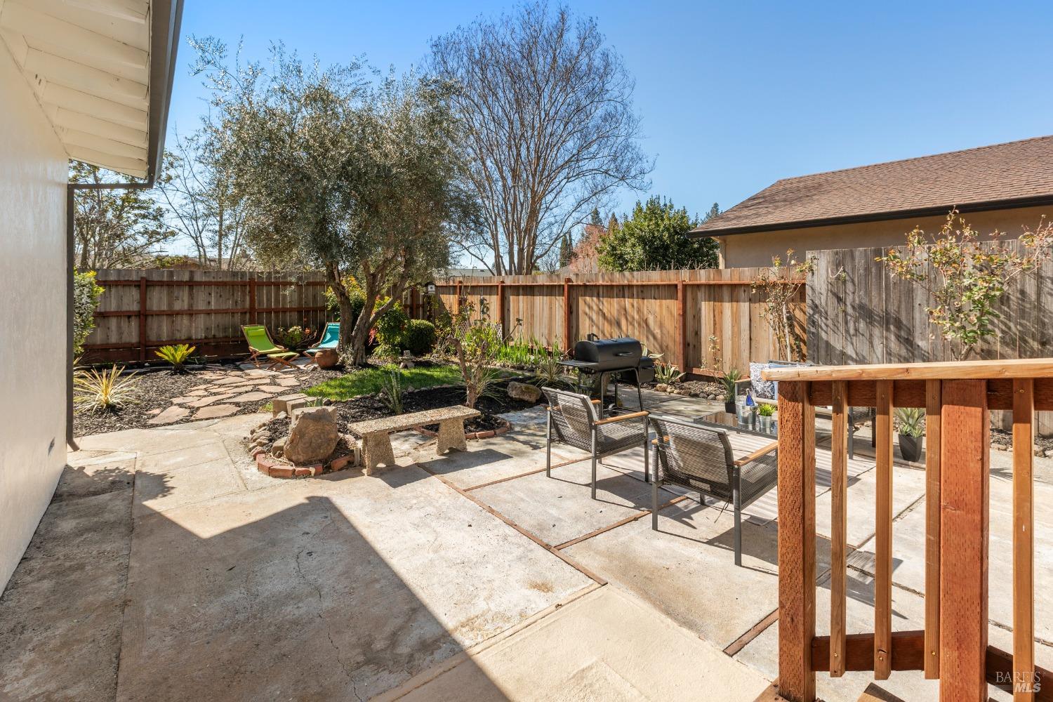 Detail Gallery Image 19 of 21 For 773 Ernest Dr, Sonoma,  CA 95476 - 4 Beds | 2 Baths