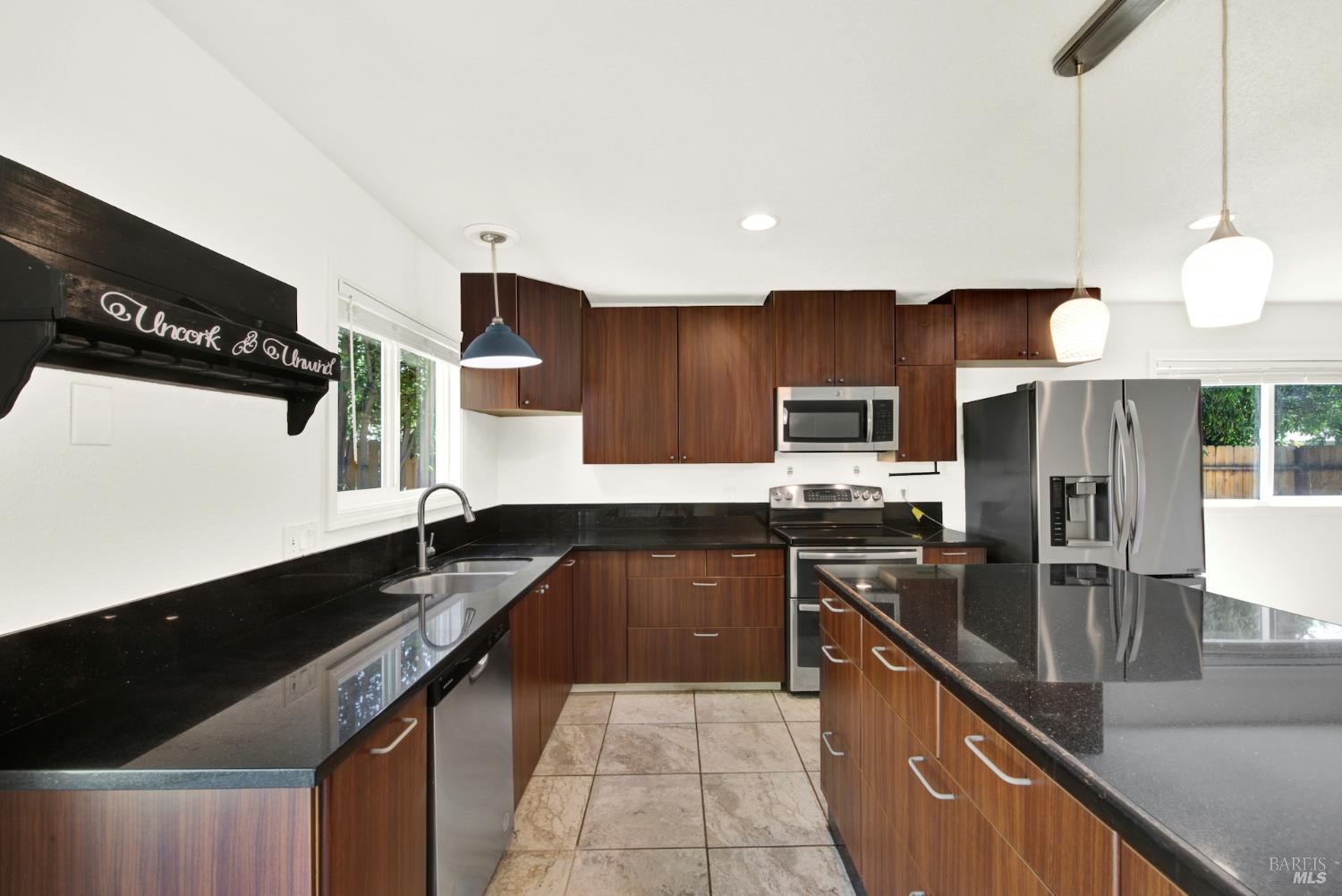 Detail Gallery Image 24 of 56 For 640 Berkshire Dr, Dixon,  CA 95620 - 4 Beds | 2 Baths