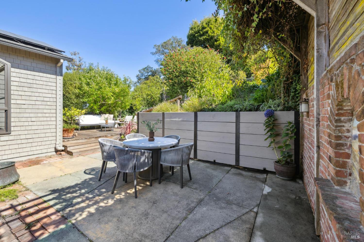 Detail Gallery Image 34 of 43 For 274 Sausalito St, Corte Madera,  CA 94925 - 2 Beds | 1 Baths