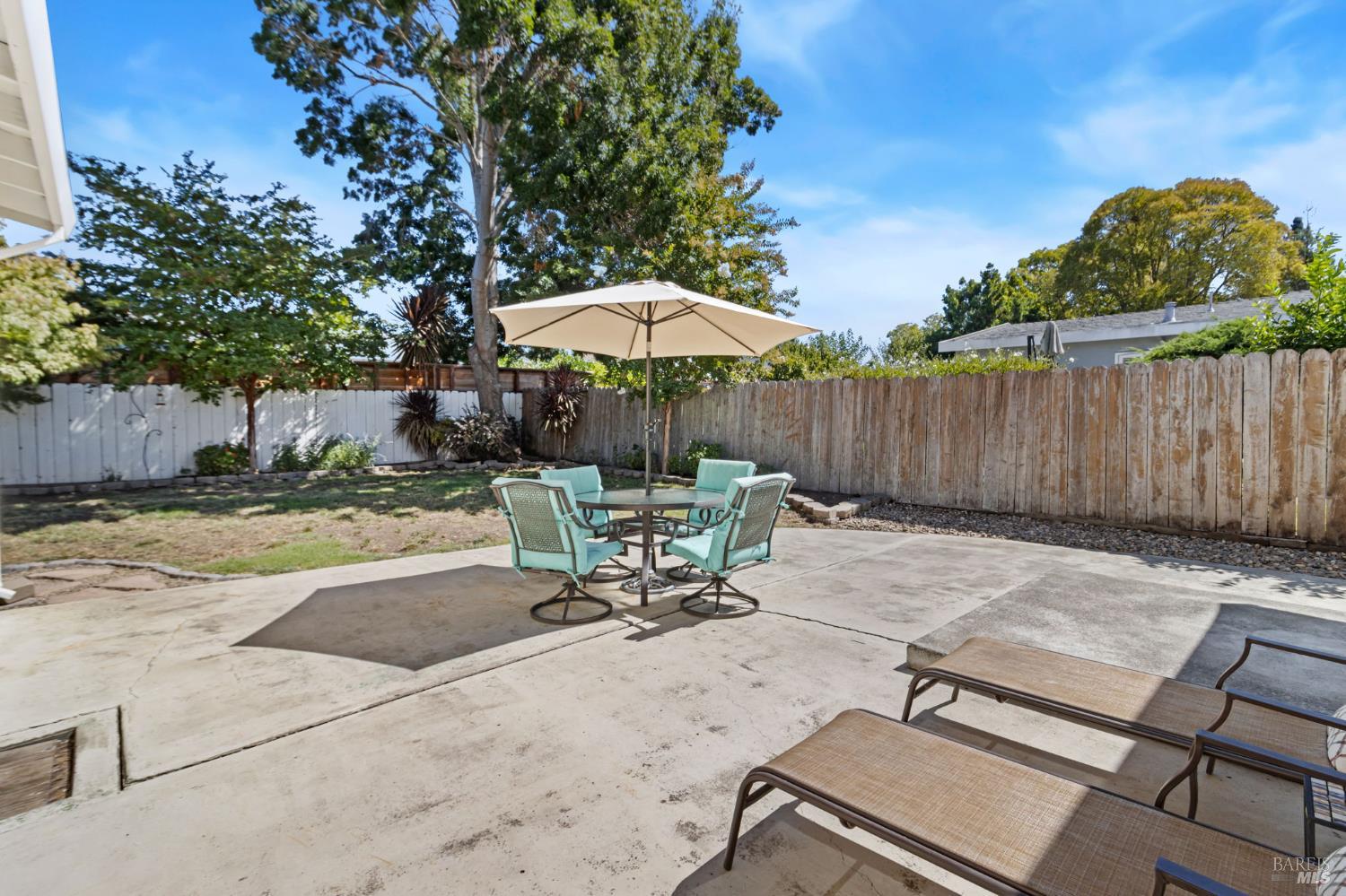 Detail Gallery Image 19 of 27 For 3122 Piedmont Ave, Napa,  CA 94558 - 3 Beds | 2 Baths