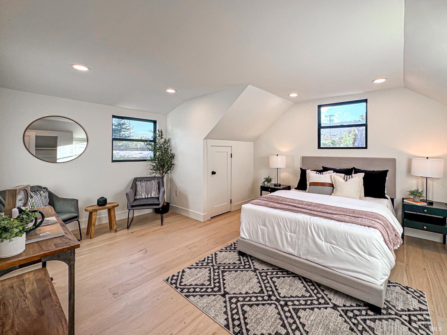 Detail Gallery Image 23 of 41 For 284 Blackstone Dr, San Rafael,  CA 94903 - 4 Beds | 3 Baths