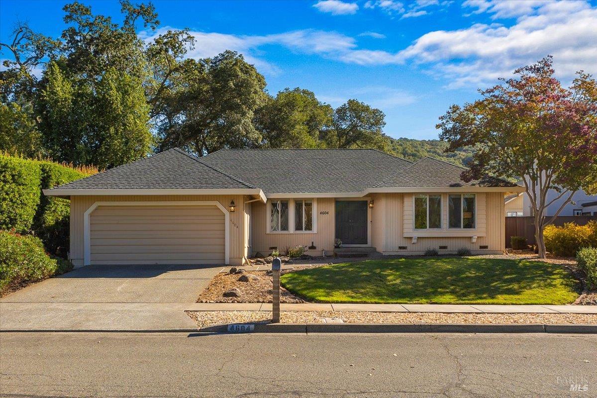 Detail Gallery Image 1 of 42 For 4604 Morris Ct, Santa Rosa,  CA 95405 - 3 Beds | 2/1 Baths