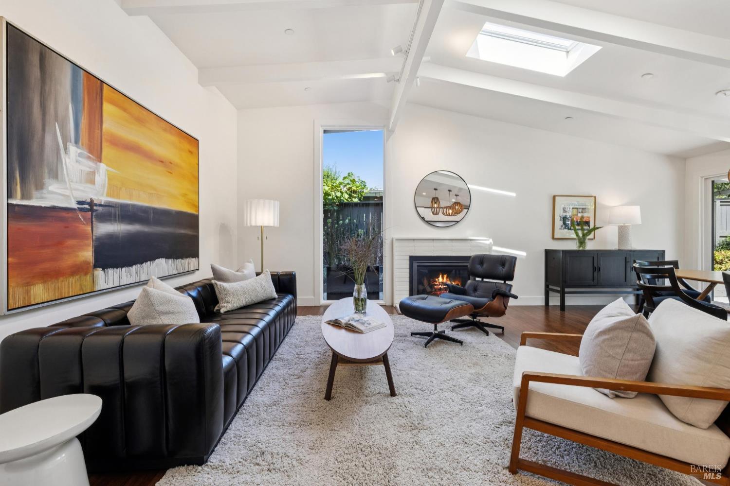 Detail Gallery Image 12 of 48 For 576 Wakerobin Ln, San Rafael,  CA 94903 - 3 Beds | 2 Baths