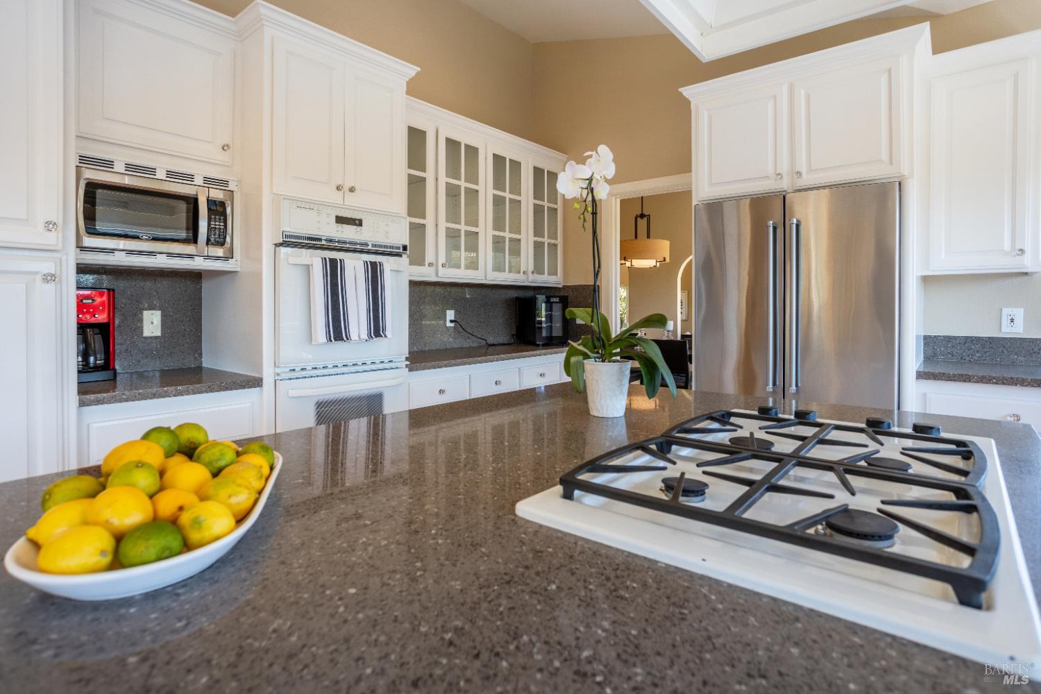 Detail Gallery Image 11 of 62 For 2901 Las Gallinas Ave, San Rafael,  CA 94903 - 4 Beds | 3/1 Baths