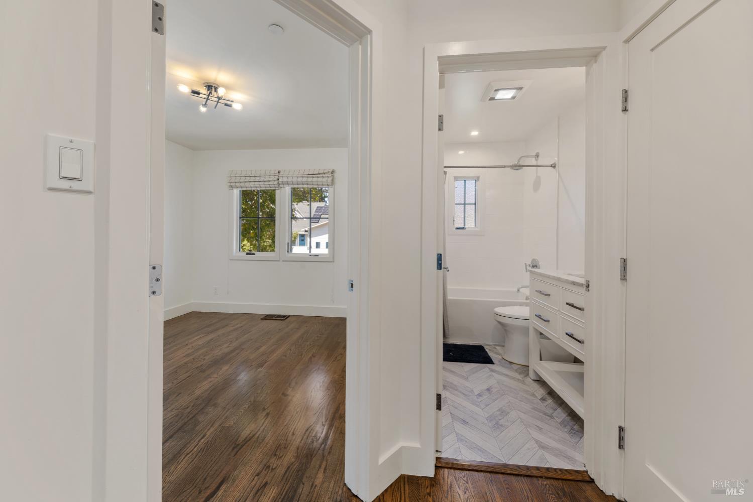 Detail Gallery Image 20 of 39 For 137 Granada Dr, Corte Madera,  CA 94925 - 4 Beds | 4 Baths
