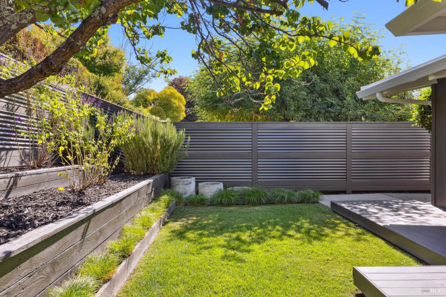 Detail Gallery Image 48 of 48 For 576 Wakerobin Ln, San Rafael,  CA 94903 - 3 Beds | 2 Baths