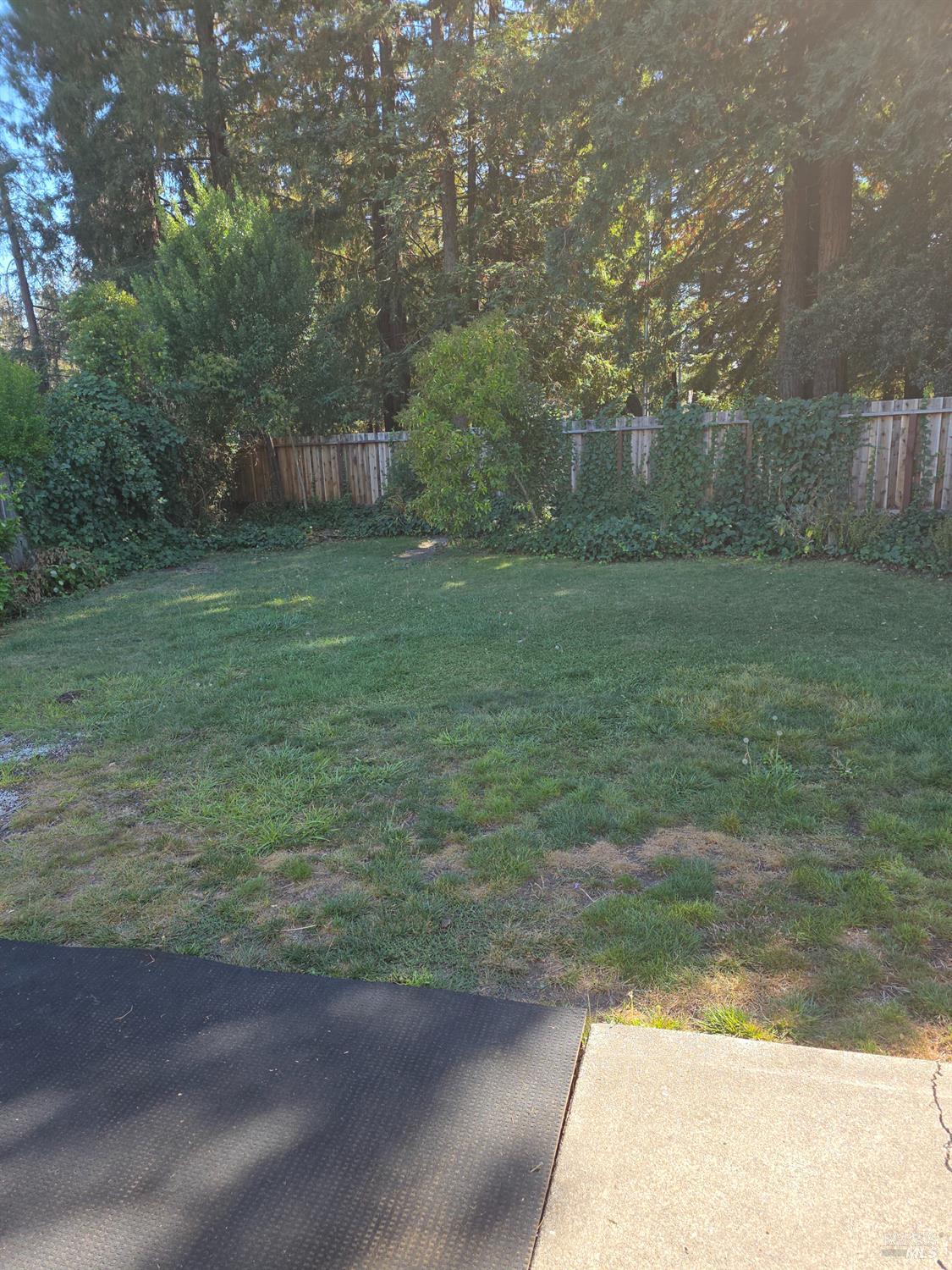 Detail Gallery Image 5 of 6 For 6375 San Benito Way, Rohnert Park,  CA 94928 - 3 Beds | 2 Baths