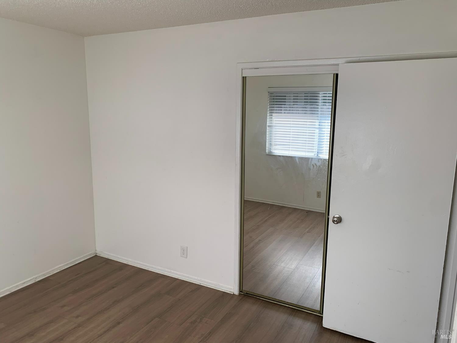 Detail Gallery Image 8 of 9 For 205 Alaska Ave, Fairfield,  CA 94533 - – Beds | – Baths