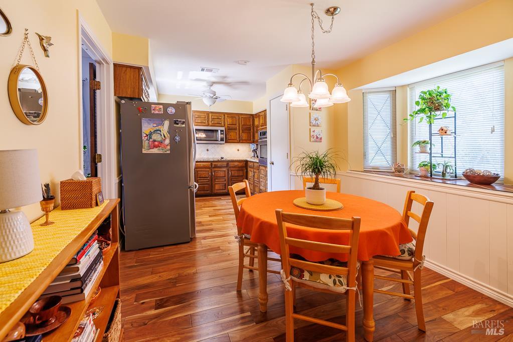 Detail Gallery Image 30 of 37 For 428 Tall Oaks Ln, Other City,  CA 75081 - 2 Beds | 2 Baths