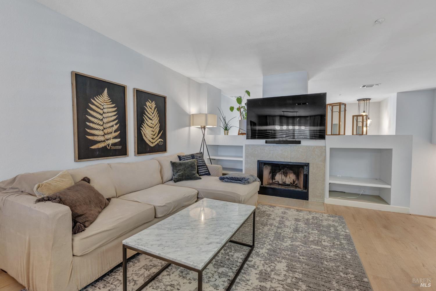 Detail Gallery Image 10 of 23 For 485 E 5th St, Benicia,  CA 94510 - 3 Beds | 2/1 Baths