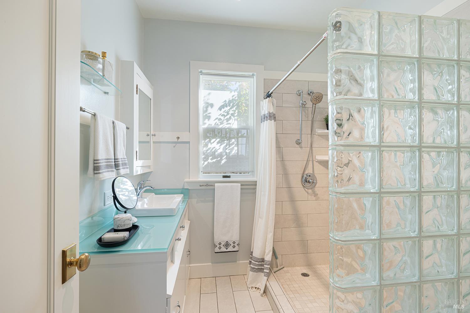 Detail Gallery Image 27 of 49 For 747 Seymour St, Napa,  CA 94559 - 2 Beds | 1/1 Baths