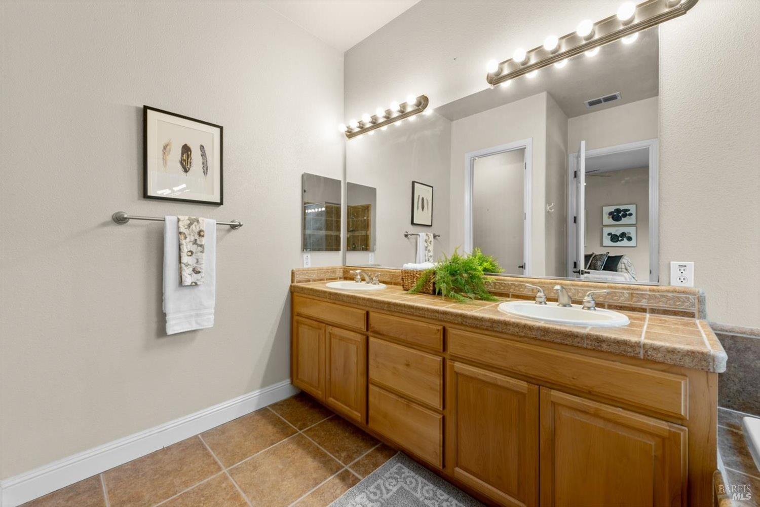 Detail Gallery Image 33 of 51 For 1200 Terrace Ct, Vacaville,  CA 95687 - 4 Beds | 2 Baths