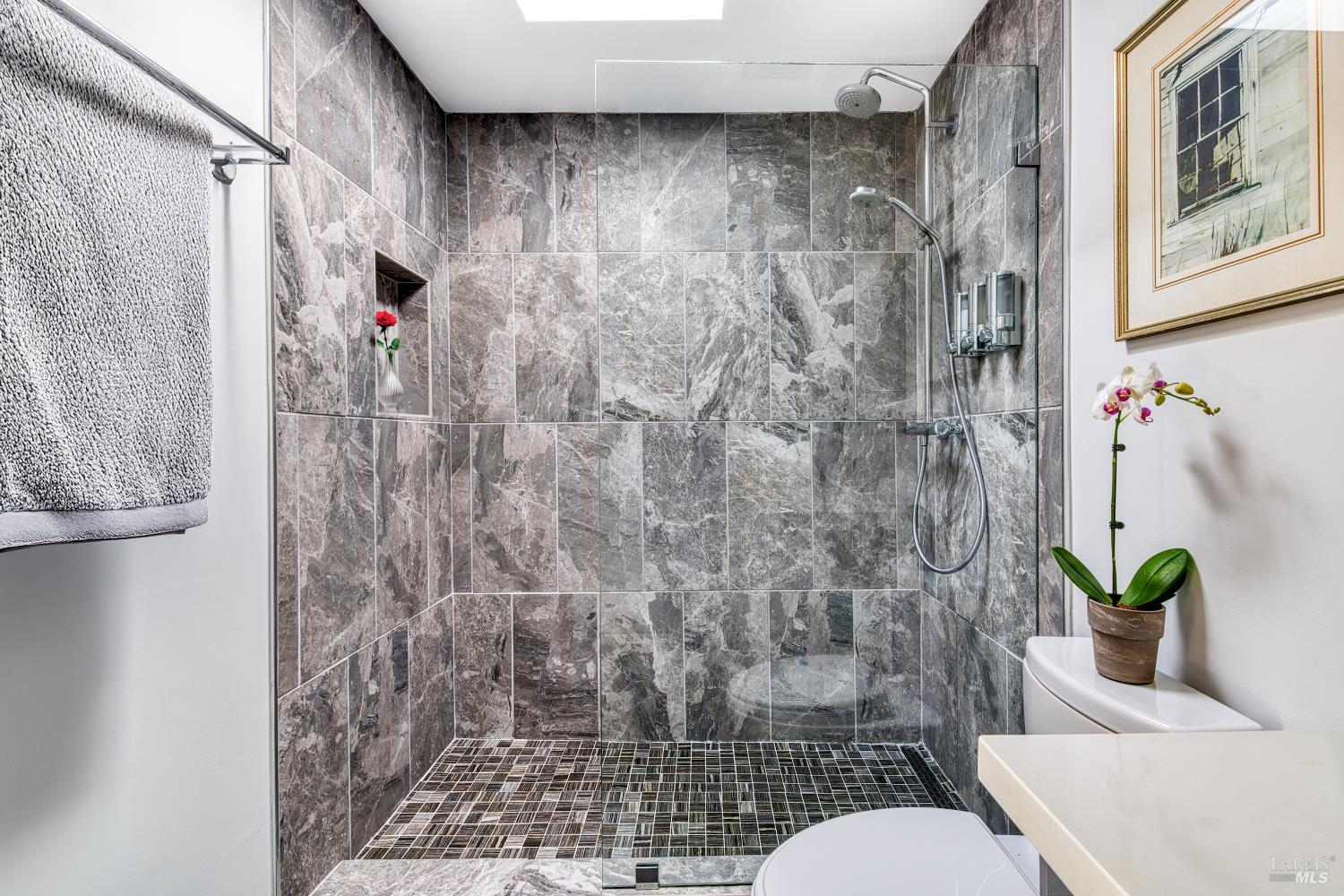 Detail Gallery Image 21 of 35 For 5331 Shelter Bay Ave, Mill Valley,  CA 94941 - 2 Beds | 2 Baths