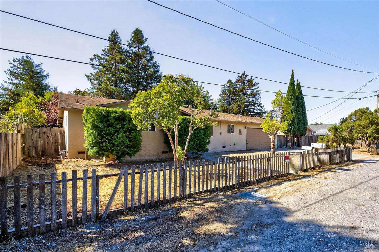Detail Gallery Image 4 of 41 For 192 Winston Dr, Santa Rosa,  CA 95407 - 3 Beds | 1/1 Baths