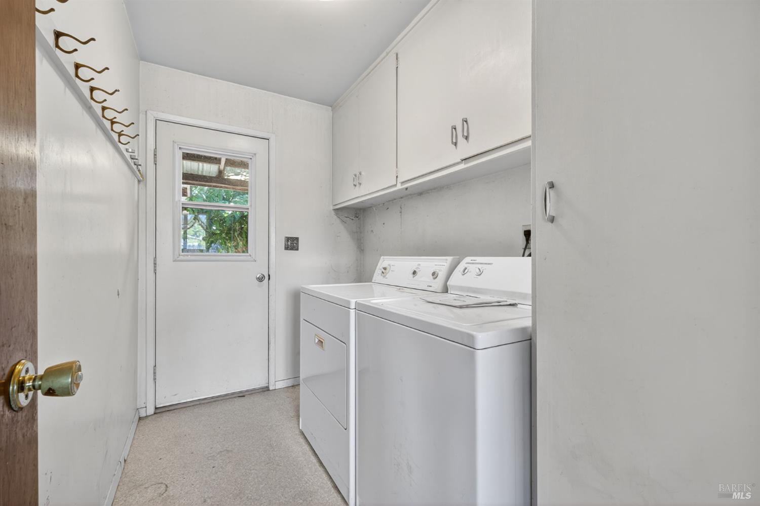Detail Gallery Image 13 of 41 For 192 Winston Dr, Santa Rosa,  CA 95407 - 3 Beds | 1/1 Baths