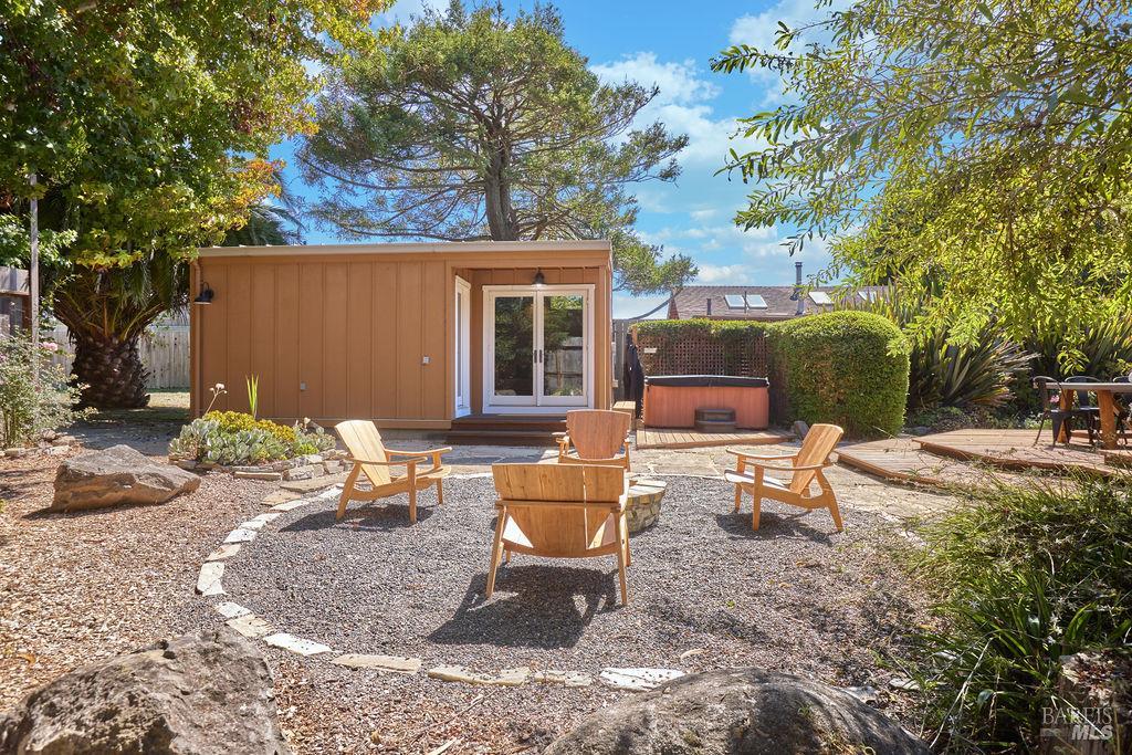 Detail Gallery Image 36 of 56 For 130 Juniper Rd, Bolinas,  CA 94924 - 2 Beds | 1/1 Baths