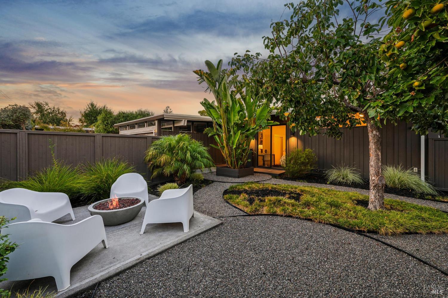 Detail Gallery Image 44 of 48 For 576 Wakerobin Ln, San Rafael,  CA 94903 - 3 Beds | 2 Baths