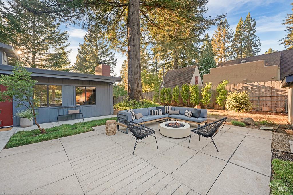 Detail Gallery Image 4 of 40 For 14282 Highland Ave, Guerneville,  CA 95446 - 1 Beds | 1/1 Baths