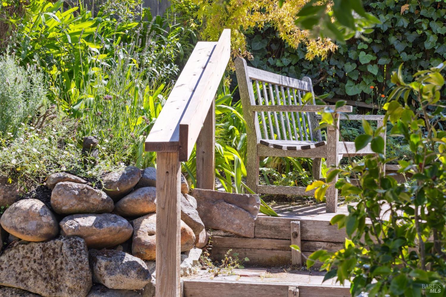 Detail Gallery Image 39 of 43 For 274 Sausalito St, Corte Madera,  CA 94925 - 2 Beds | 1 Baths
