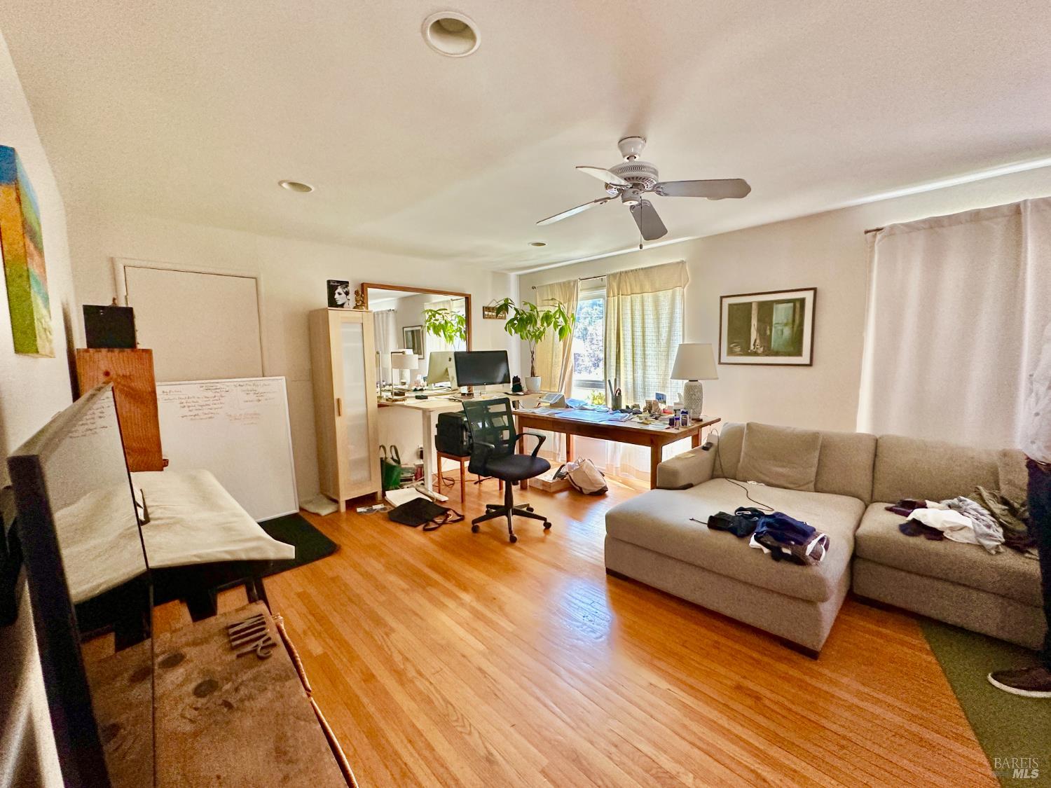 Detail Gallery Image 16 of 27 For 158 E Blithedale Ave, Mill Valley,  CA 94941 - – Beds | – Baths