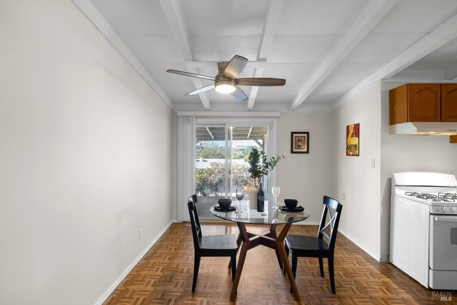 Detail Gallery Image 13 of 42 For 1401 Coronel Ave, Vallejo,  CA 94591 - 3 Beds | 2 Baths