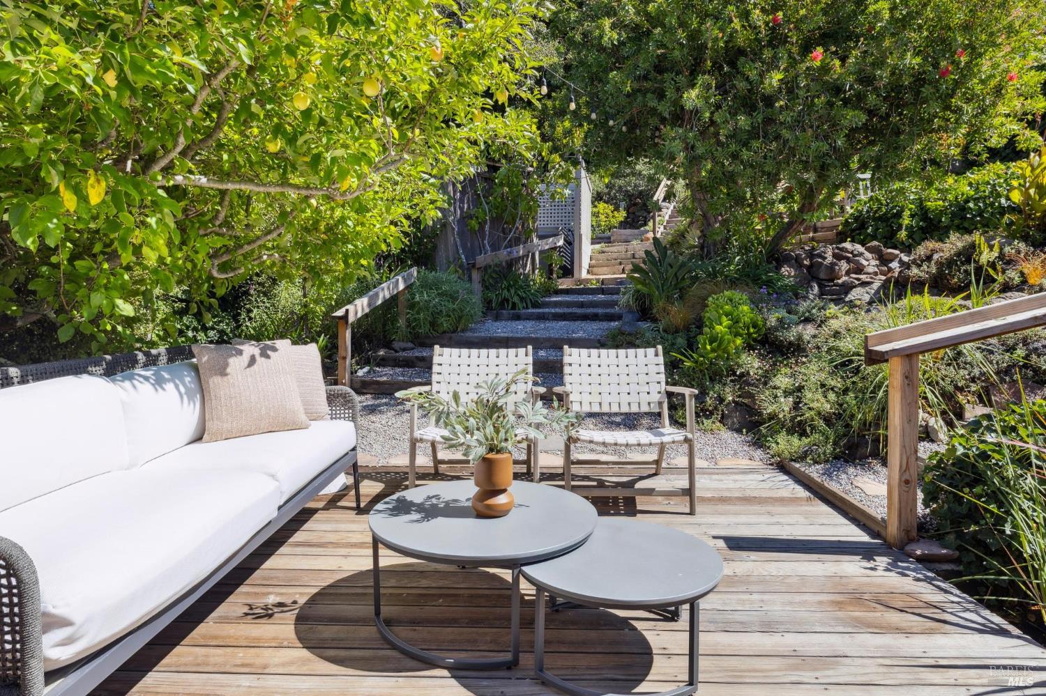 Detail Gallery Image 33 of 43 For 274 Sausalito St, Corte Madera,  CA 94925 - 2 Beds | 1 Baths